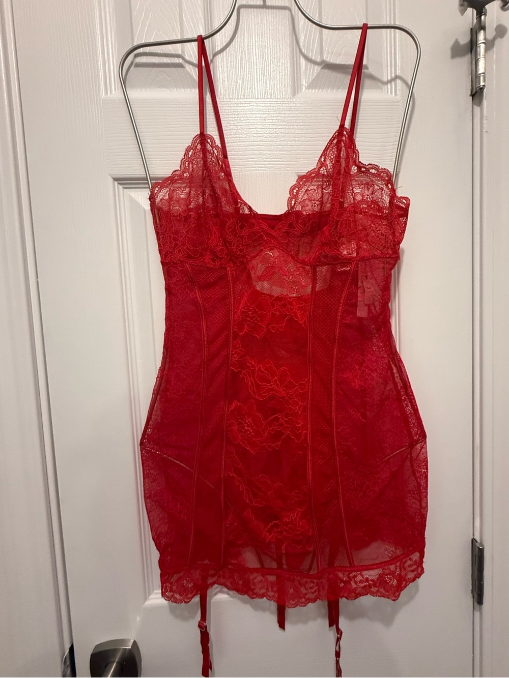 Victorias Secret Red Lace Lingerie with Garter Straps Medium NWT